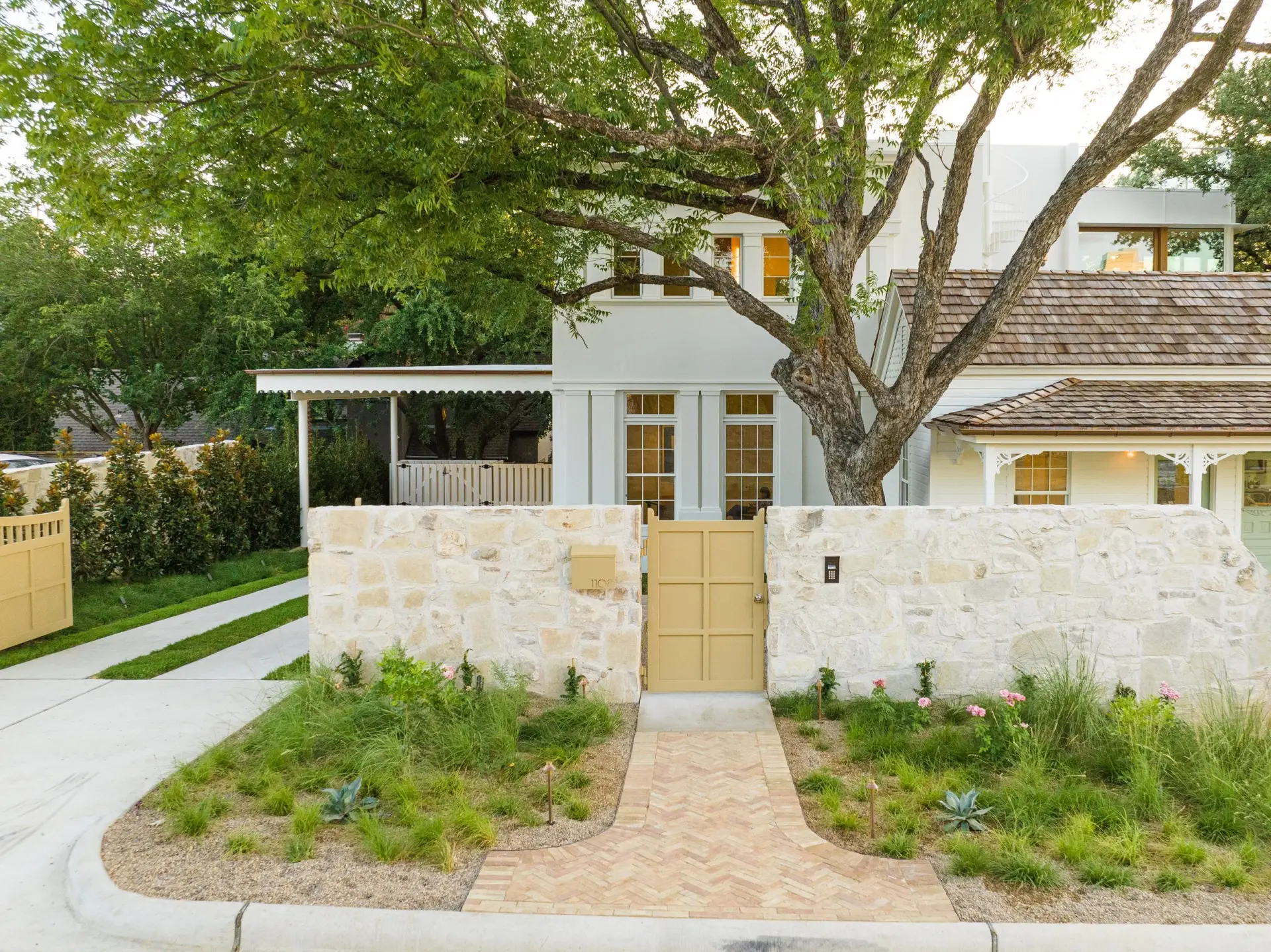 11th Street Featured Image in Austin, Texas