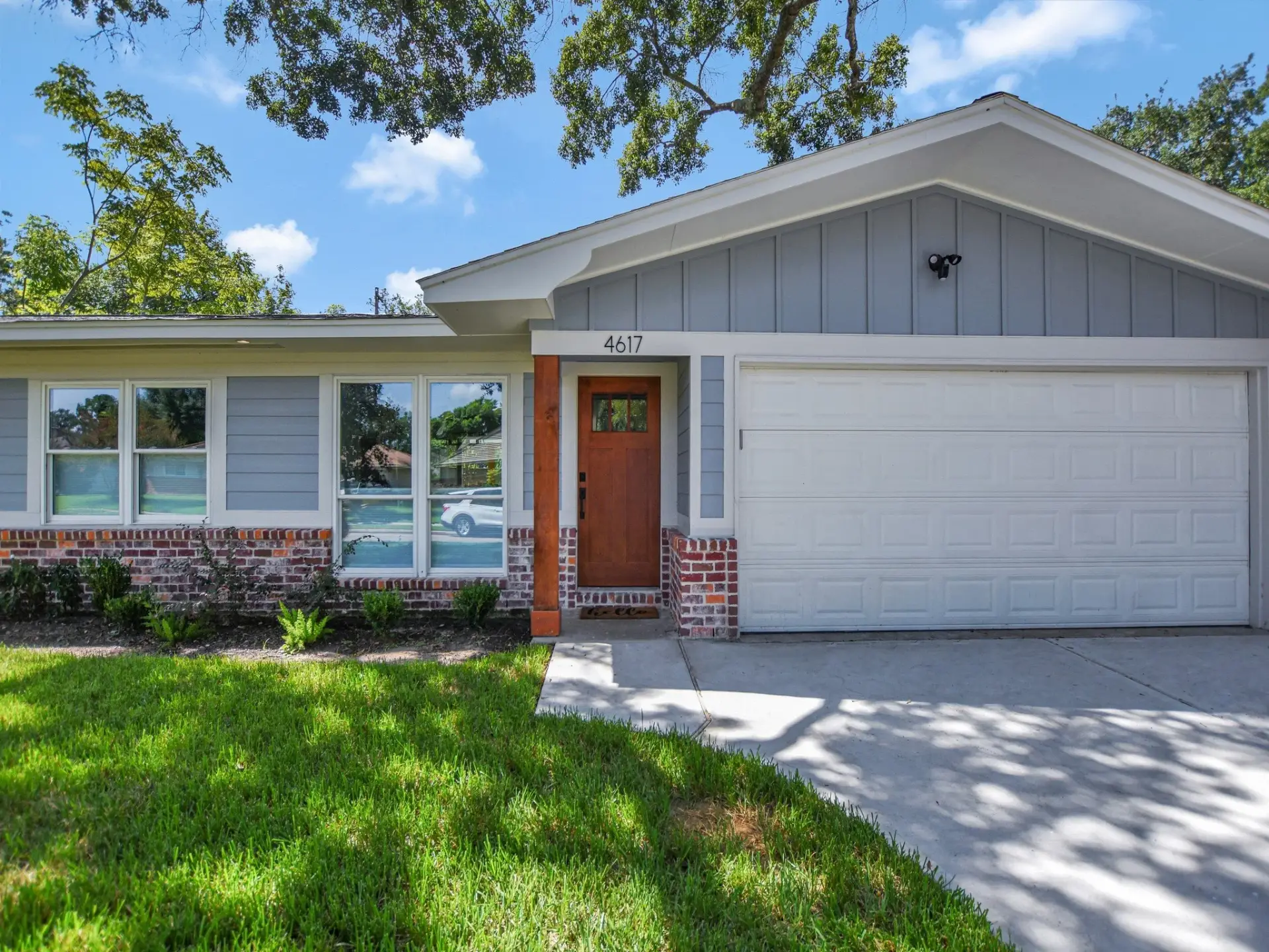 Redstart Project Image 2 in Texas