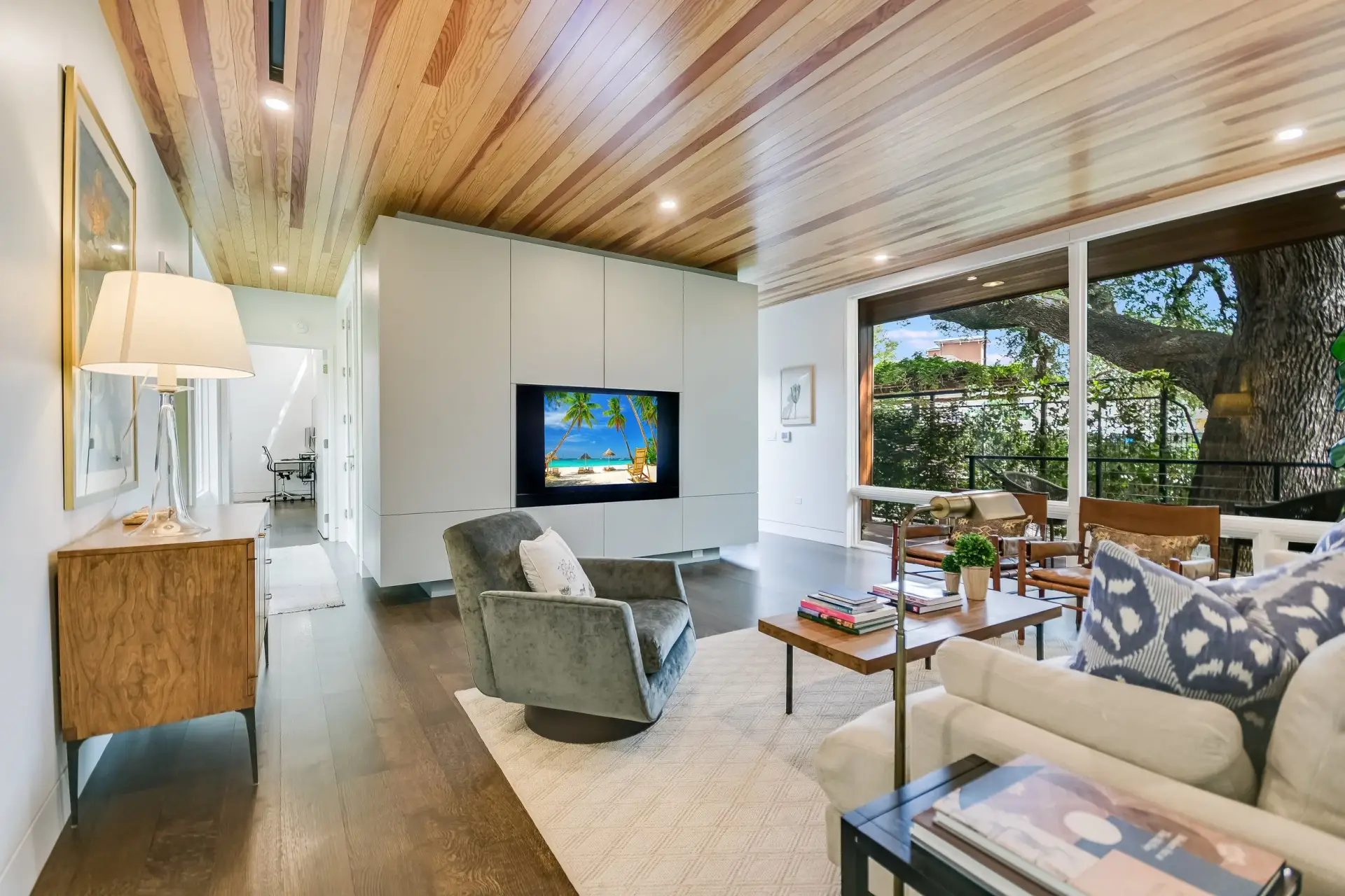 Rio Grande Living Entry in Texas